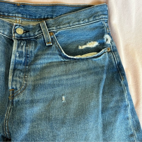 Levis 501T Distressed Jeans - Picture 4 of 12